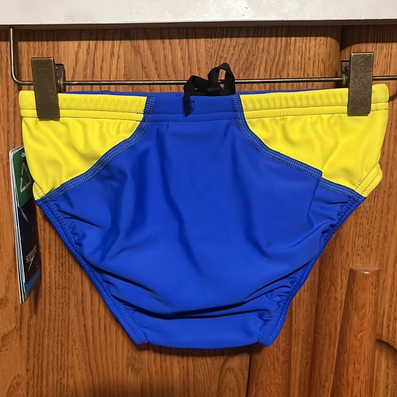 Speedo - Picture 4 of 5